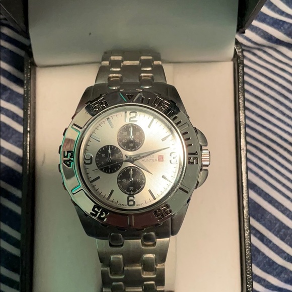 Watch - Picture 4 of 4